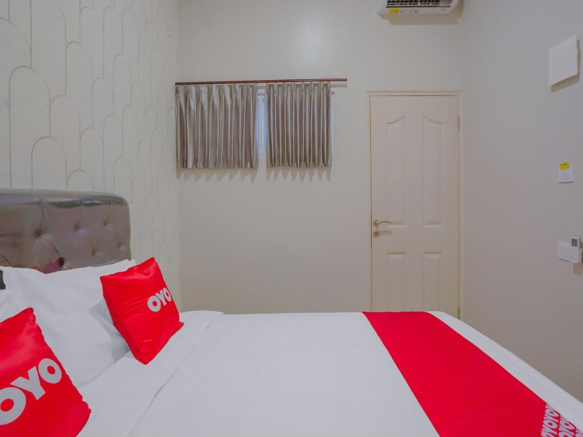 Super Oyo Capital O 90336 Olive Guest House Surabaja Exteriér fotografie