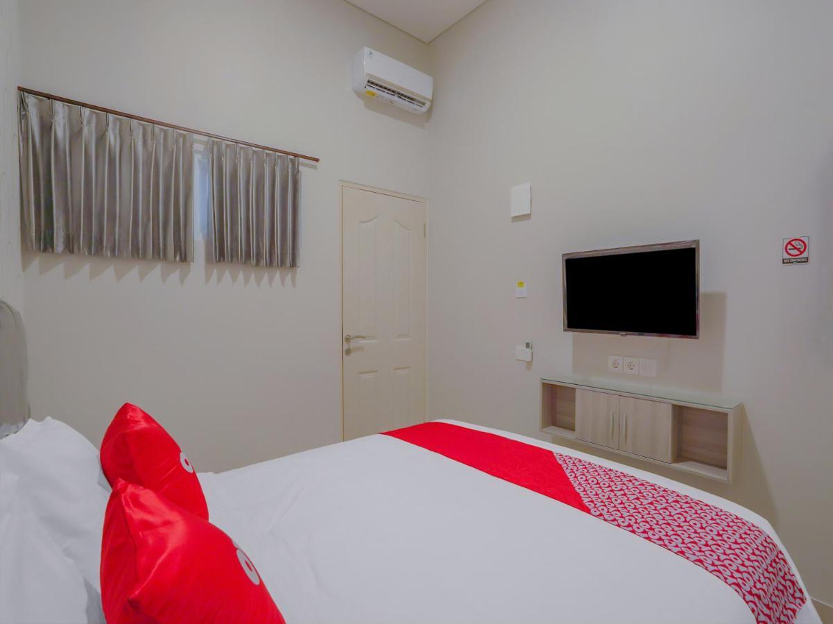 Super Oyo Capital O 90336 Olive Guest House Surabaja Exteriér fotografie