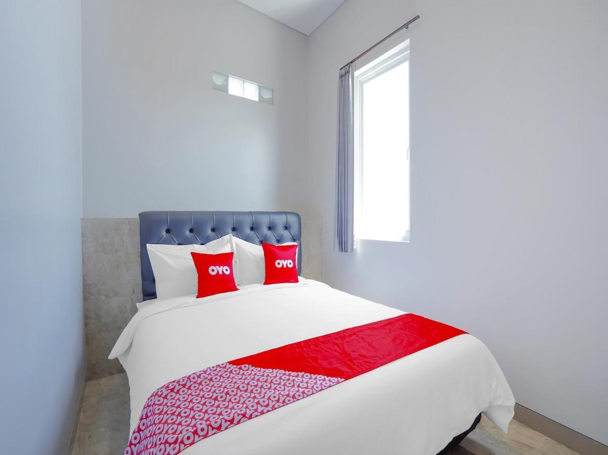 Super Oyo Capital O 90336 Olive Guest House Surabaja Exteriér fotografie